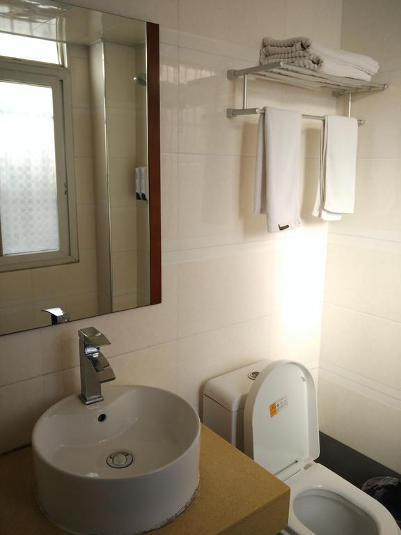 Wudang International Youth Hostel Danjiangkou Exterior photo
